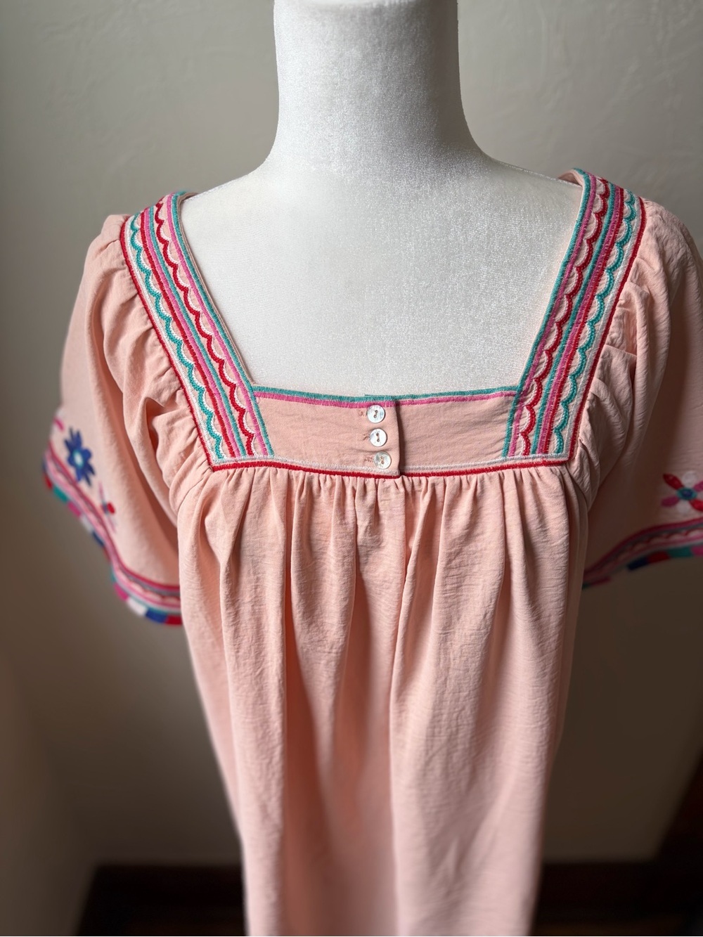 Entro Pink Embroidered Boho Caftan Mini Dress Medium - Picture 3 of 10